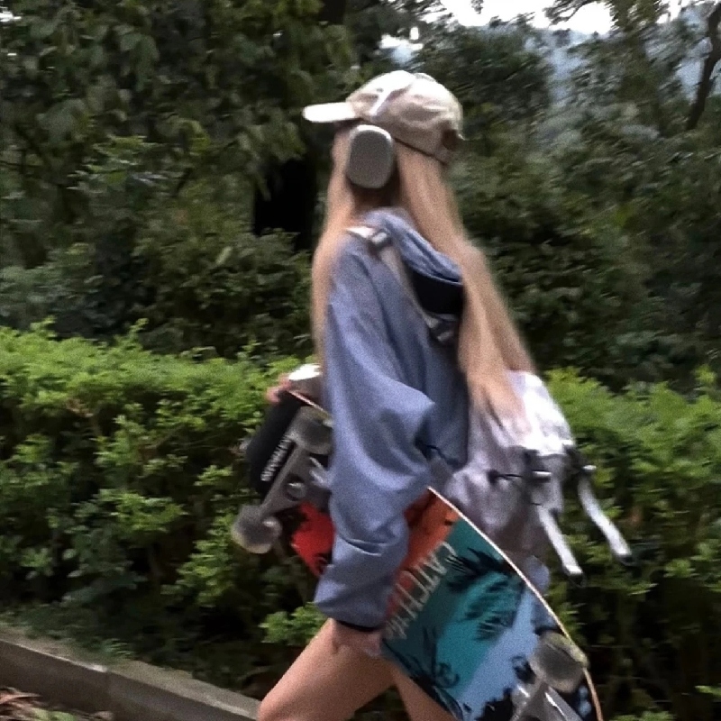 唧栀